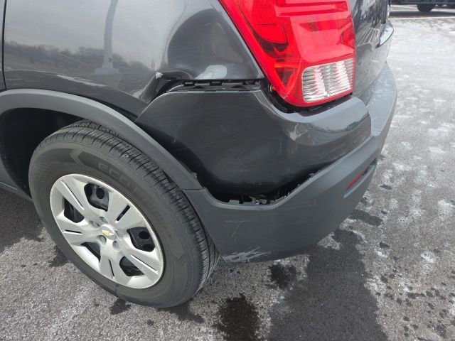 Used 2016 Chevrolet Trax LS image 12