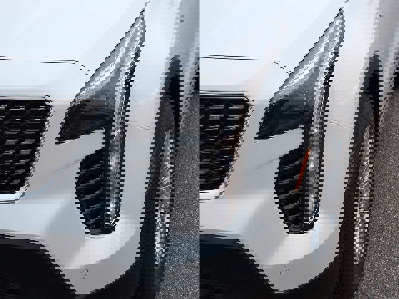 Used 2023 Cadillac XT4 Premium Luxury w/ Cold Weather Package image 10