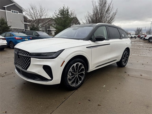 New 2026 Lincoln Nautilus Reserve image 4