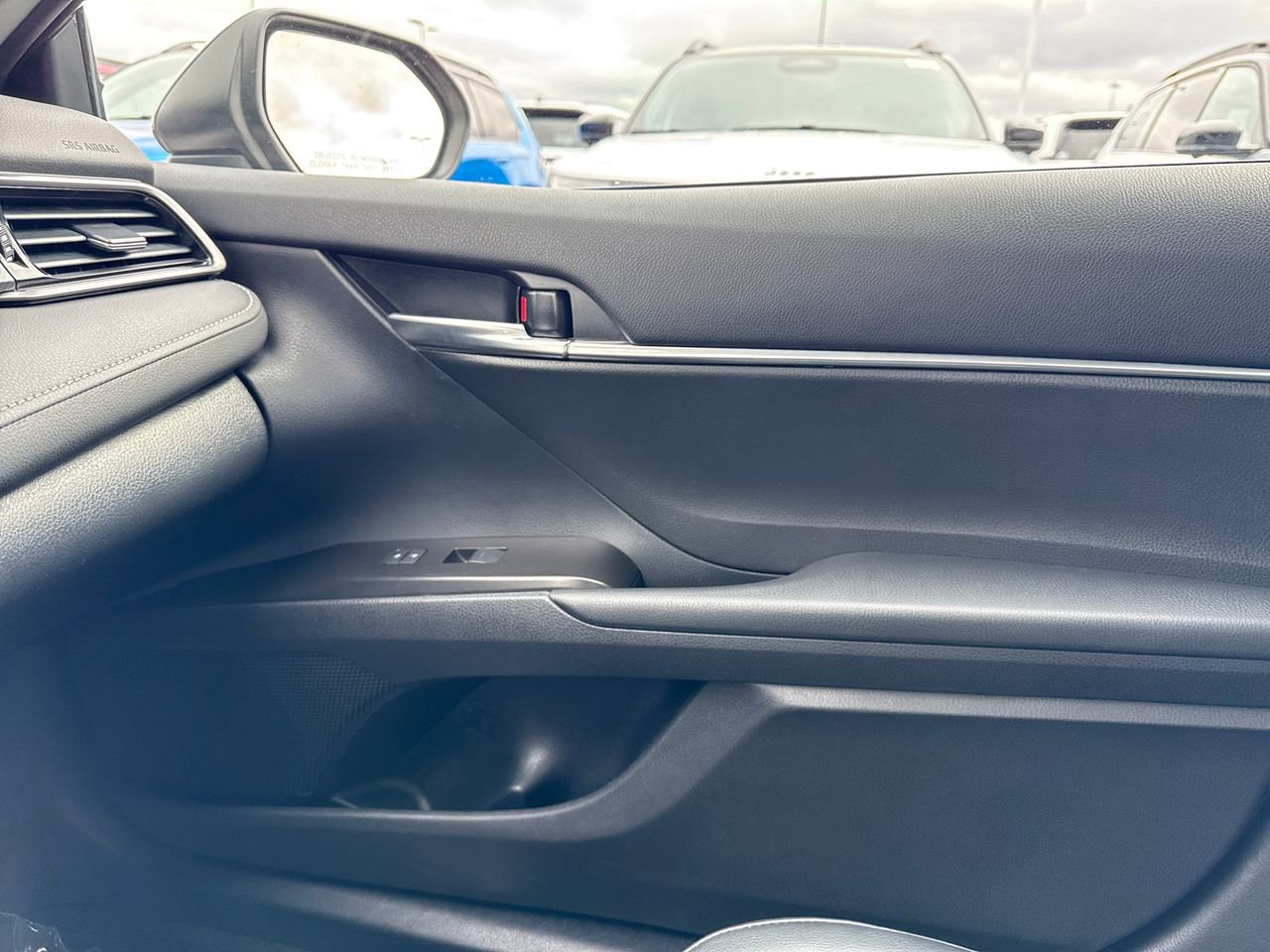 Used 2024 Toyota Camry SE image 23