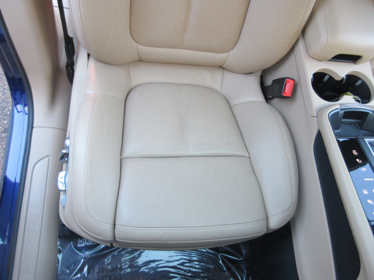 Used 2024 Porsche Macan image 24