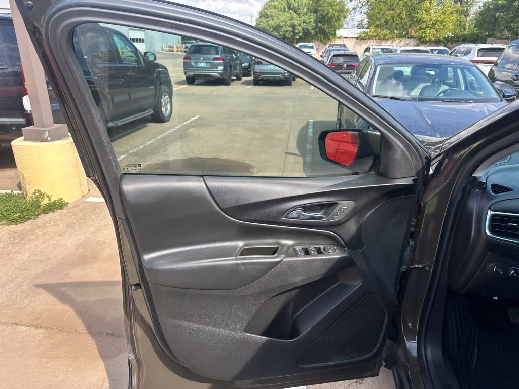 Used 2023 Chevrolet Equinox LT FWD image 23