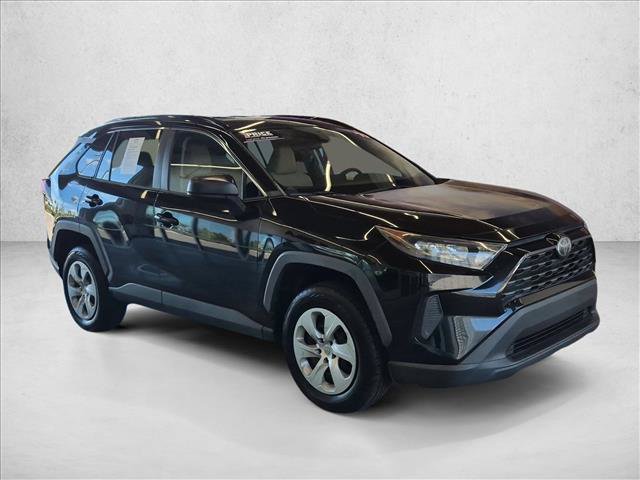 Used 2019 Toyota RAV4 LE FWD image 3