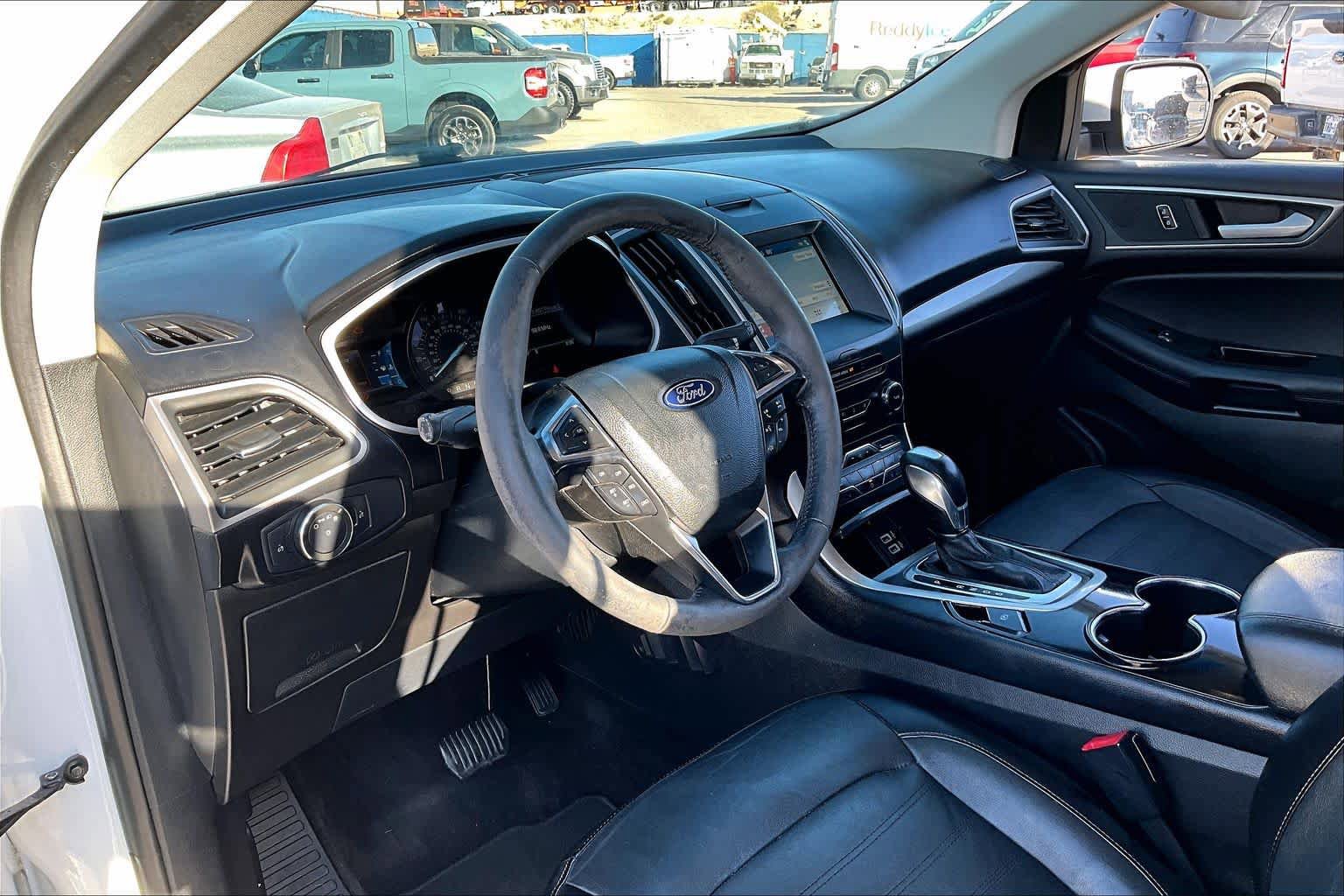 Used 2018 Ford Edge SEL w/ Equipment Group 201A FWD image 16