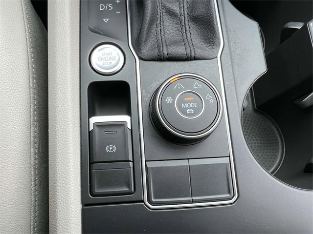 Used 2019 Volkswagen Atlas SE w/ Towing Package image 24