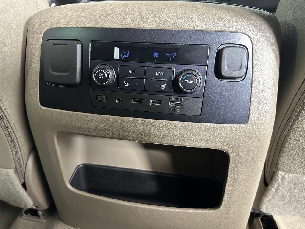 Used 2020 Chevrolet Suburban LT AWD/4WD image 32
