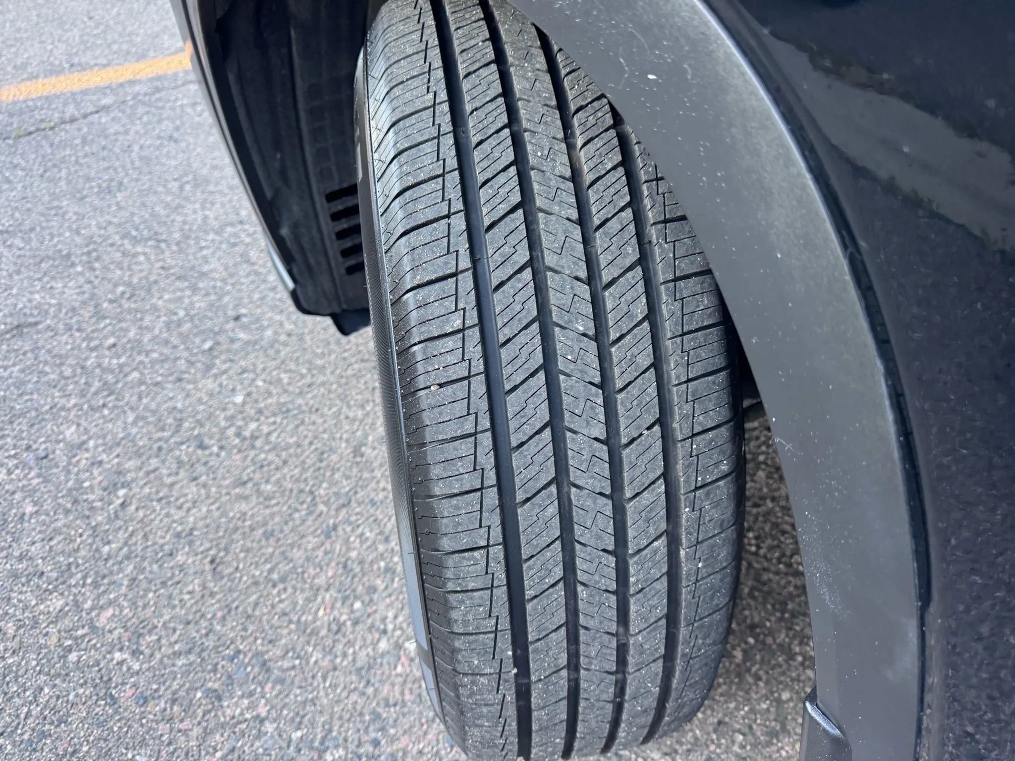 Used 2024 Toyota Highlander XLE image 11