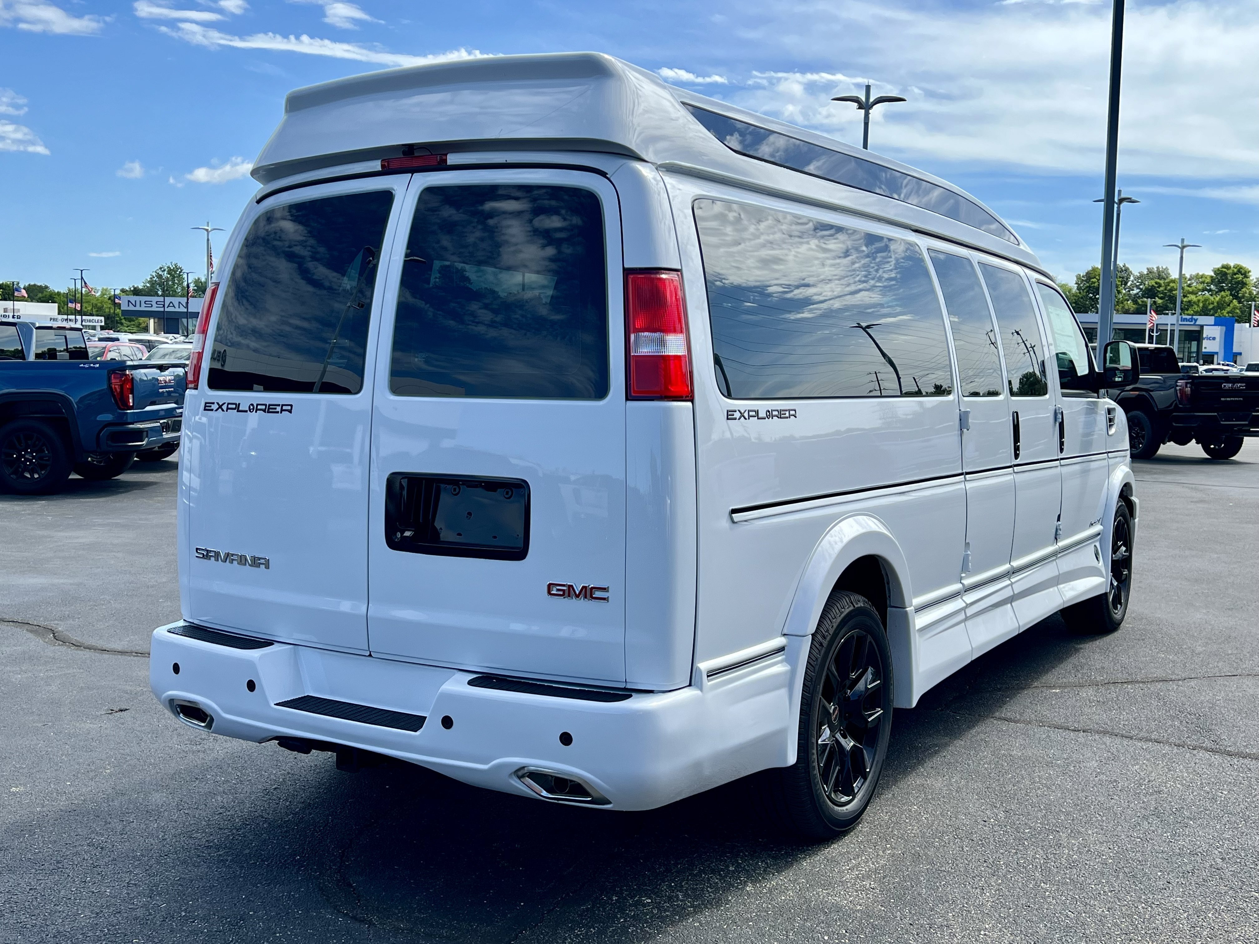 New 2026 GMC Savana 2500 Extended w/ Driver Convenience Package RWD image 9