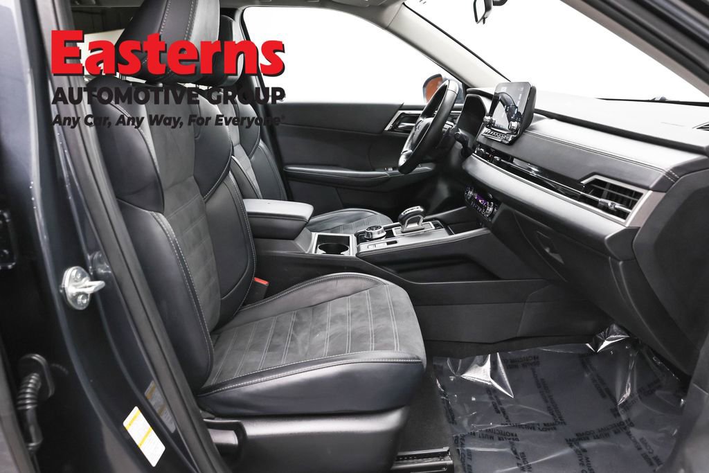 Used 2024 Mitsubishi Outlander SE AWD/4WD image 23