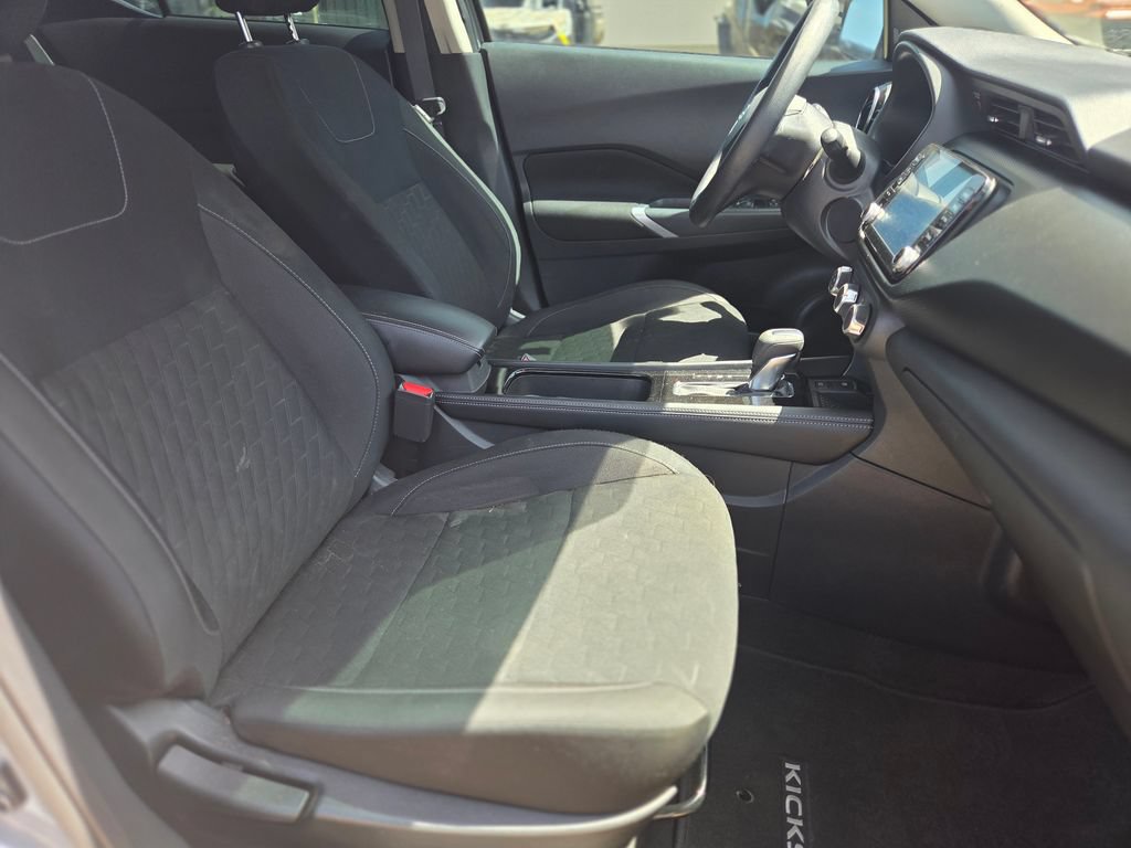 Used 2024 Nissan Kicks SV FWD image 10