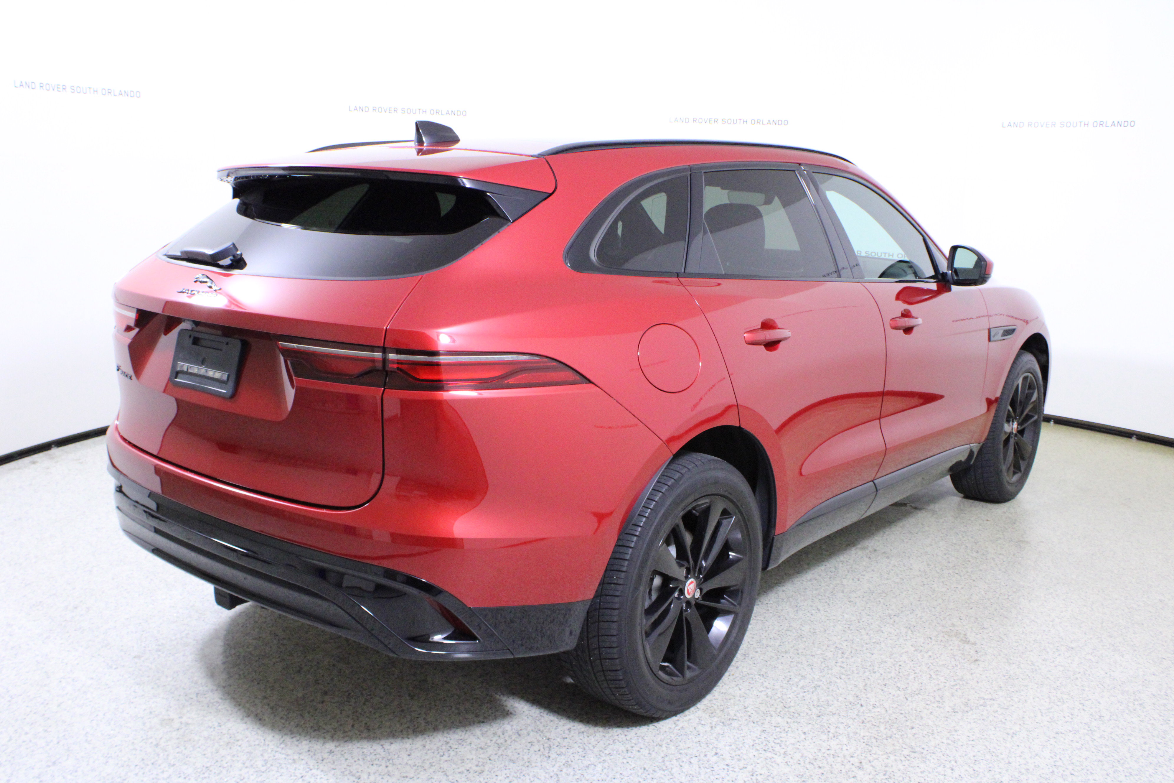Used 2023 Jaguar F-PACE S image 7