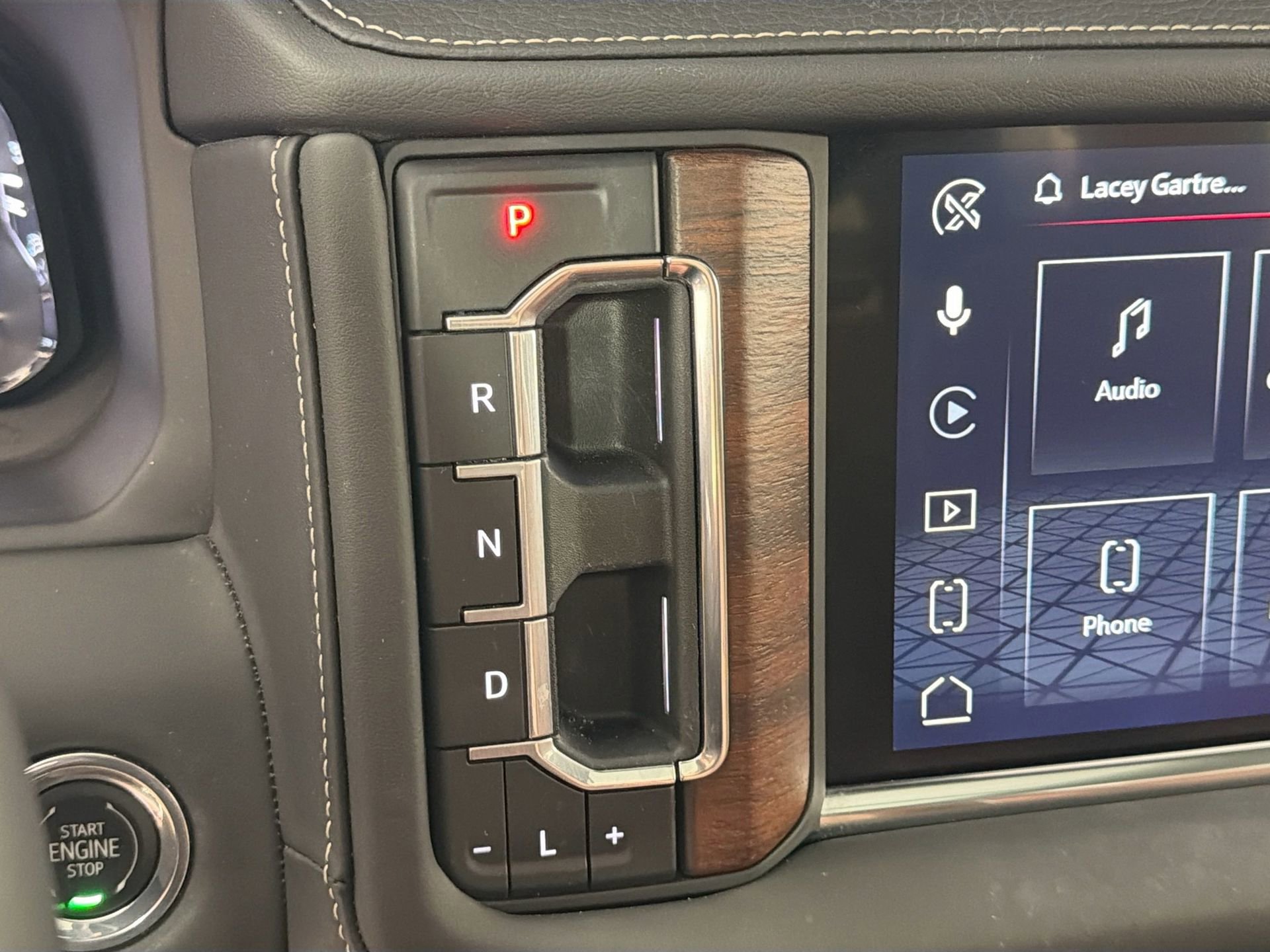 Used 2023 GMC Yukon XL Denali Ultimate image 17