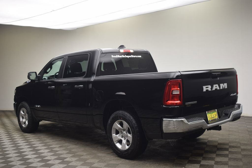 New 2026 RAM 1500 4x4 Crew Cab image 11