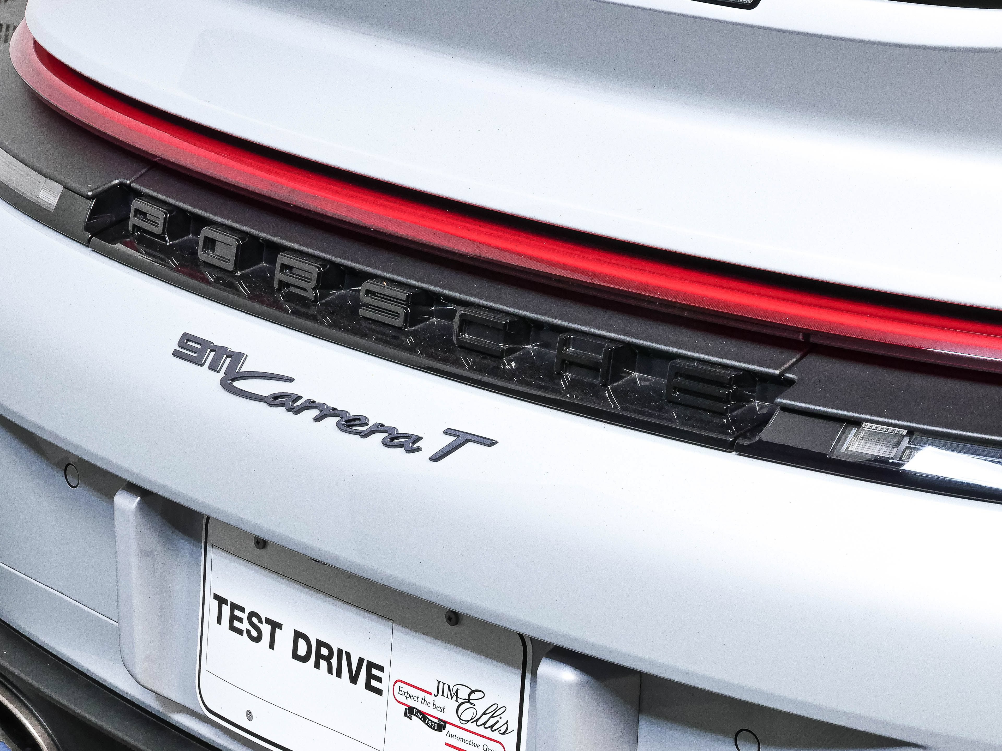 Certified 2025 Porsche 911 Carrera RWD image 35