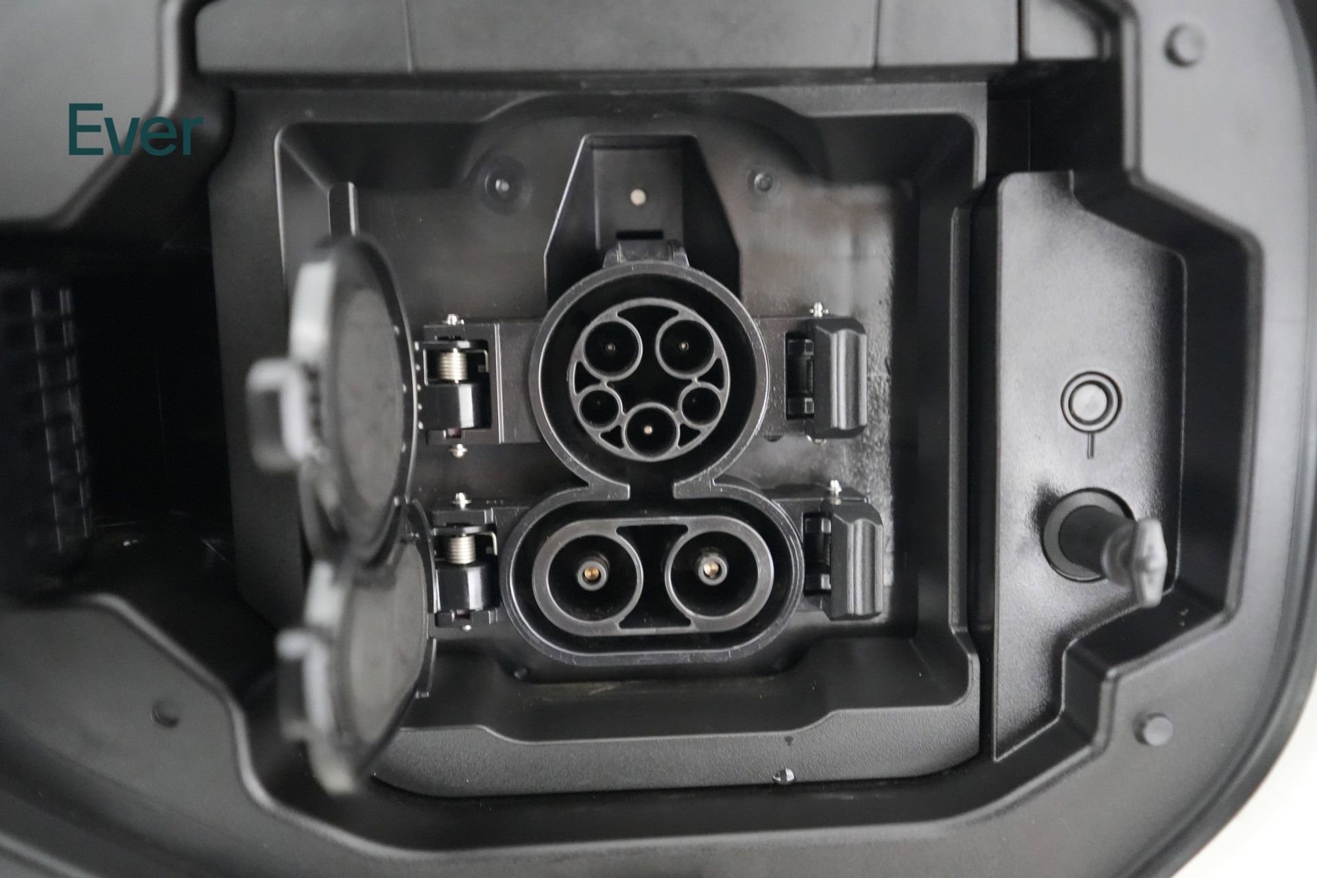 Used 2023 Subaru Solterra AWD image 10