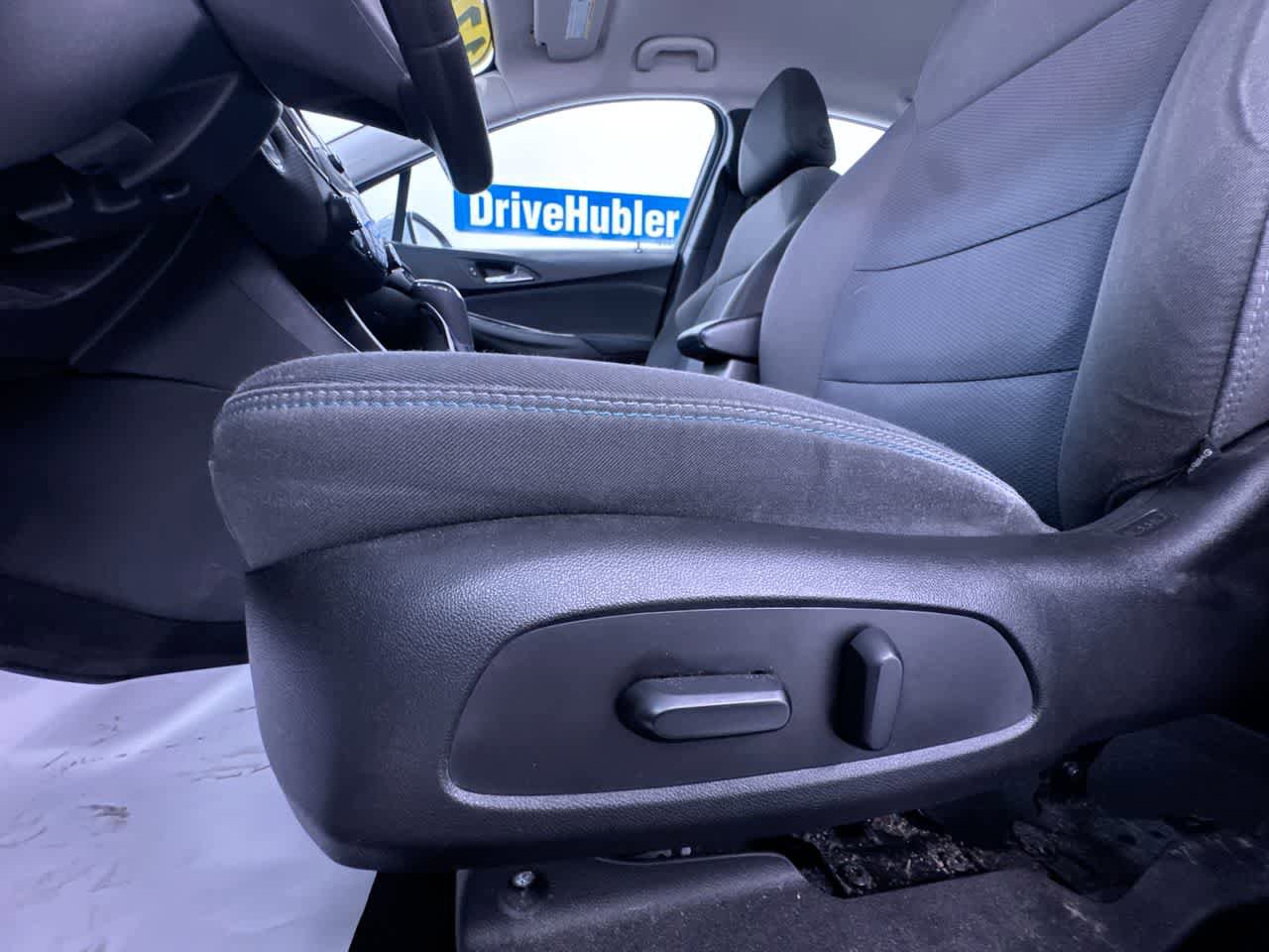 Used 2017 Chevrolet Cruze LT w/ Convenience Package FWD image 13