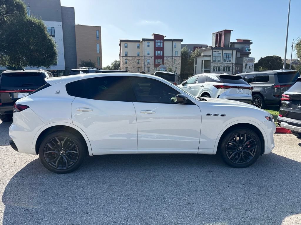 Used 2021 Maserati Levante GTS AWD/4WD image 6