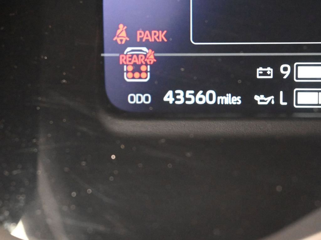 Certified 2024 Toyota Sequoia Capstone AWD/4WD image 19