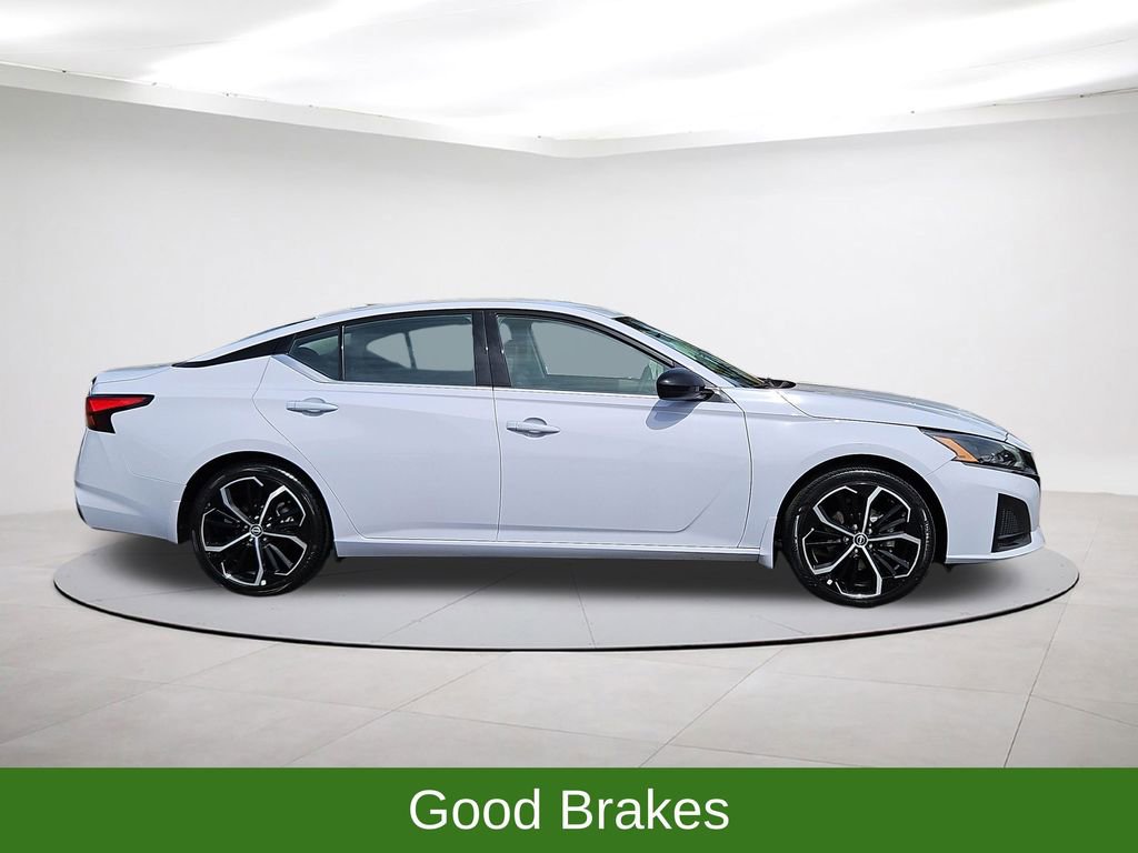 Used 2024 Nissan Altima 2.5 SR image 8