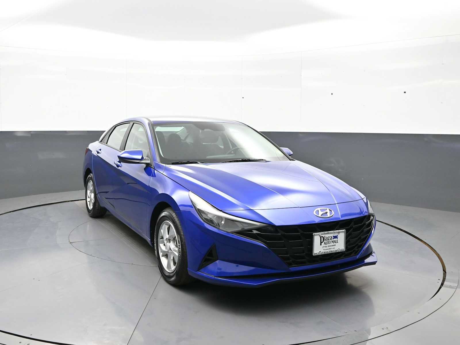 Certified 2023 Hyundai Elantra SE FWD image 3