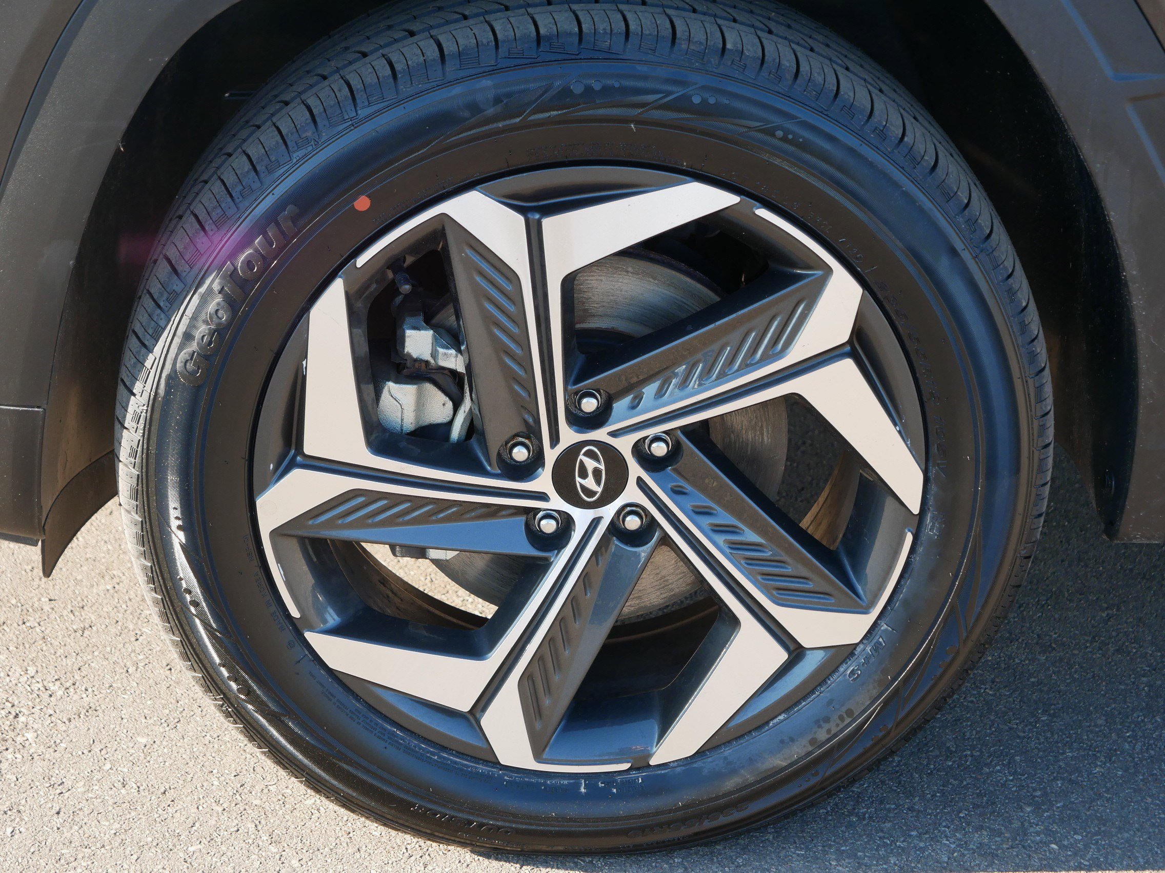 Used 2023 Hyundai Tucson Limited image 15