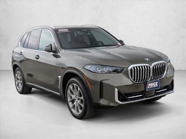 Used 2024 BMW X5 xDrive40i w/ Premium Package image 3