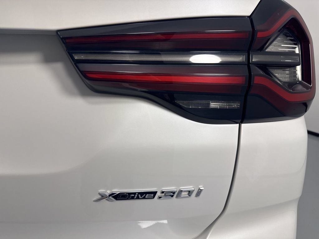 Used 2023 BMW X3 xDrive30i w/ Premium Package AWD/4WD image 8