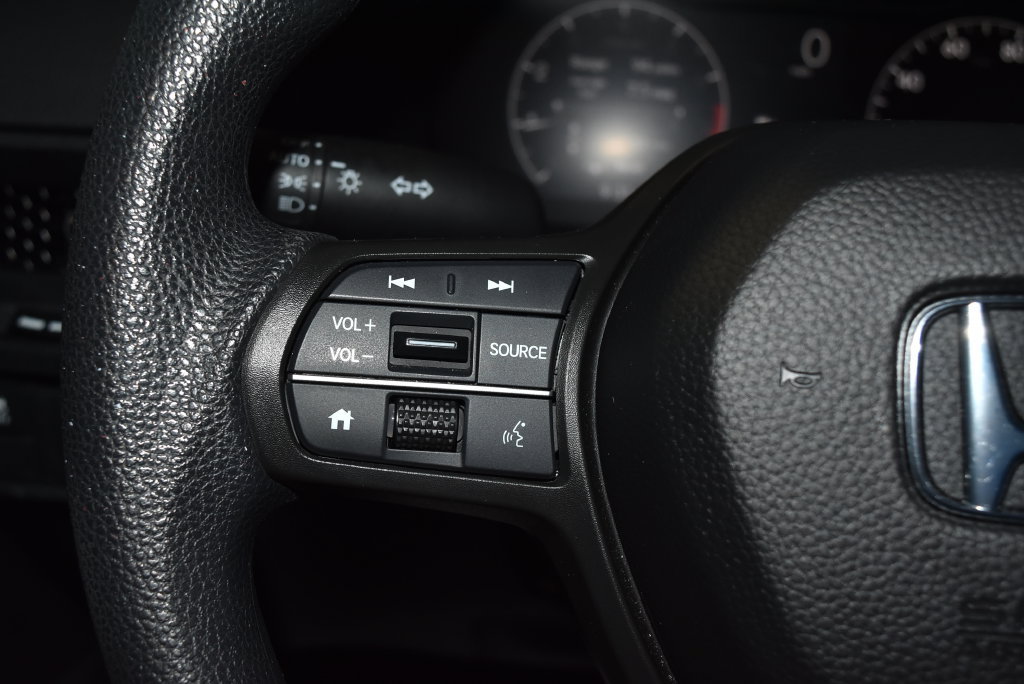 Used 2025 Honda CR-V EX image 7