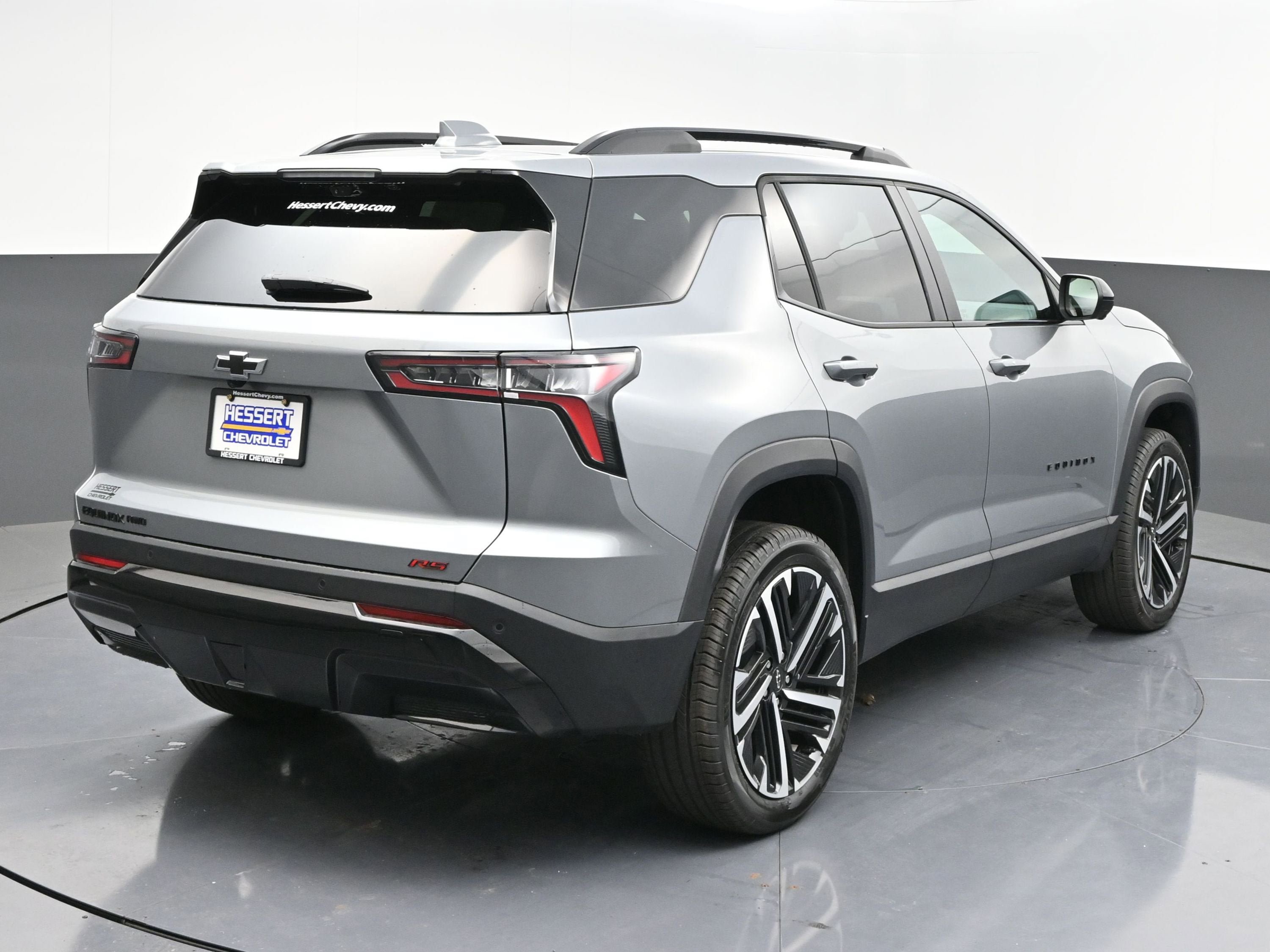 New 2026 Chevrolet Equinox RS w/ Safety and Technology Package AWD/4WD image 3