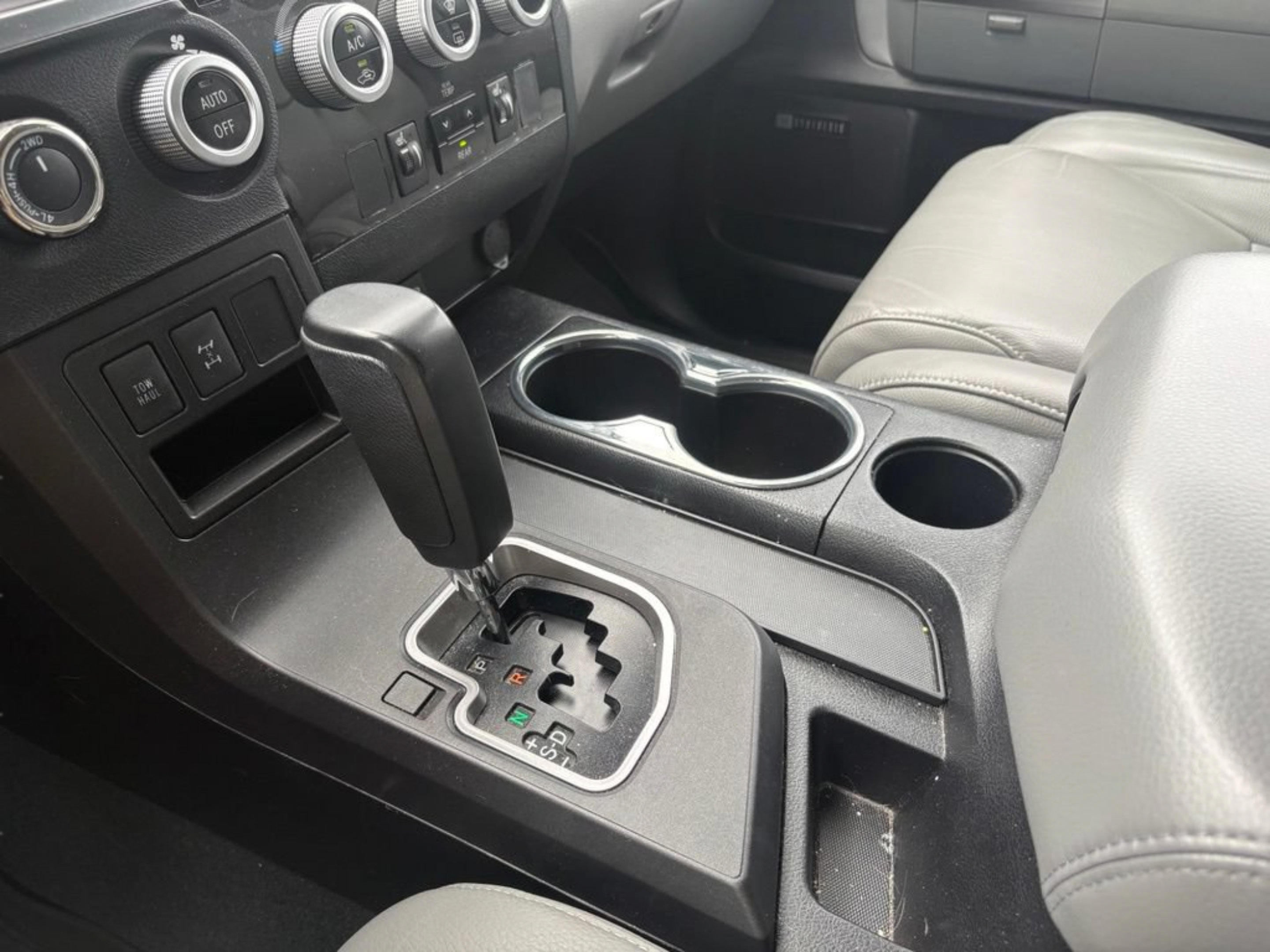 Certified 2021 Toyota Sequoia Limited w/ Safety & Convenience Package AWD/4WD image 17