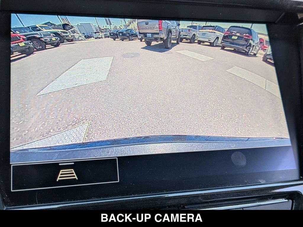 Used 2021 Chevrolet TrailBlazer ACTIV w/ Technology Package FWD image 21