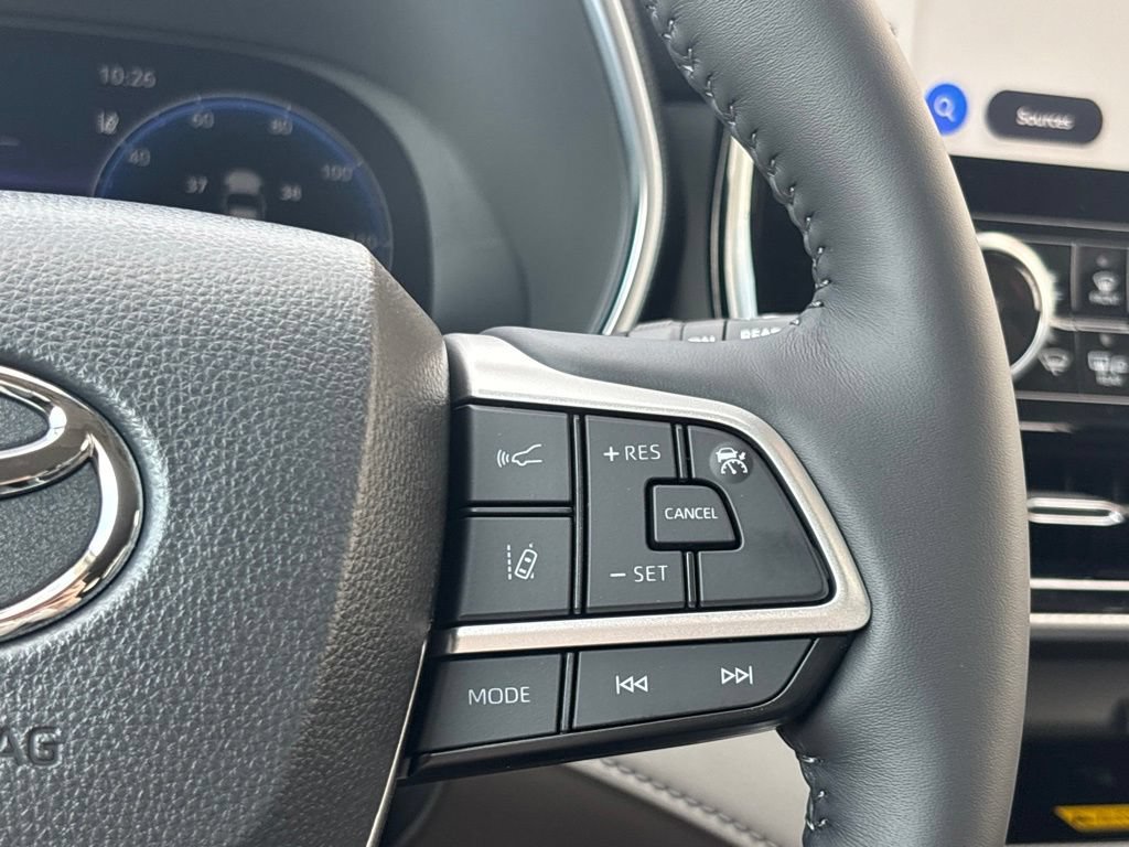 New 2026 Toyota Highlander Platinum AWD/4WD image 24