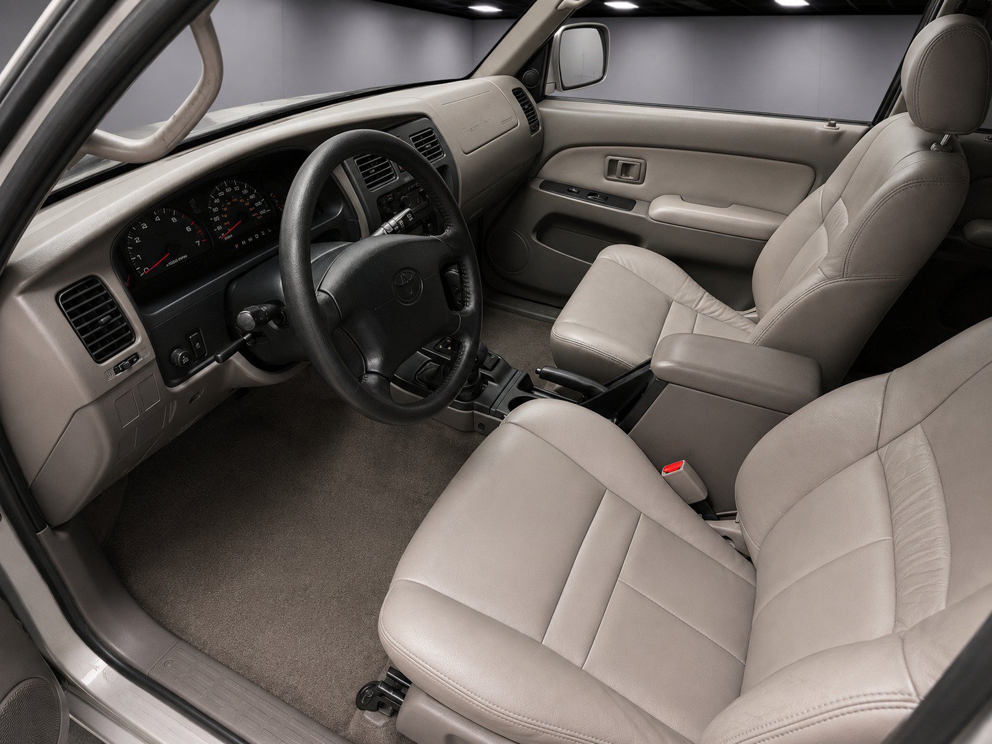 Used 2001 Toyota 4Runner SR5 AWD/4WD image 9
