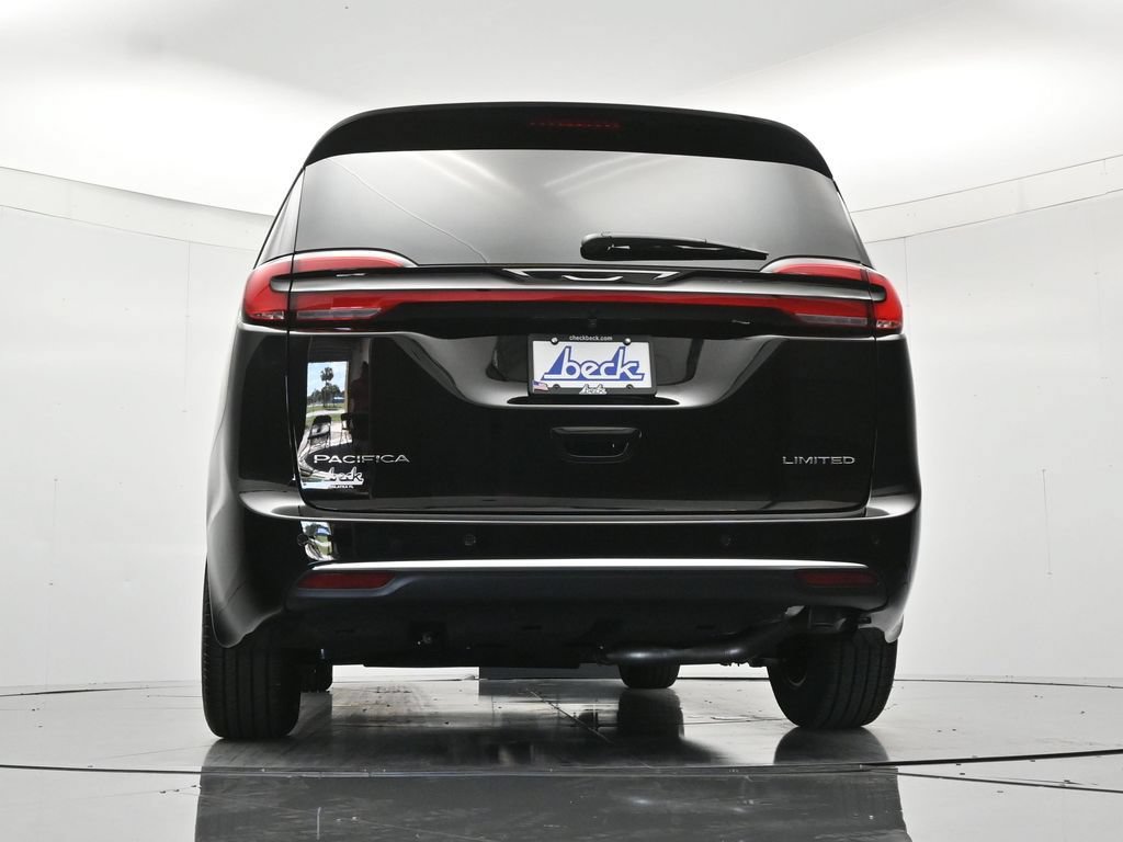 New 2027 Chrysler Pacifica Limited w/ Family Tech Group FWD image 44