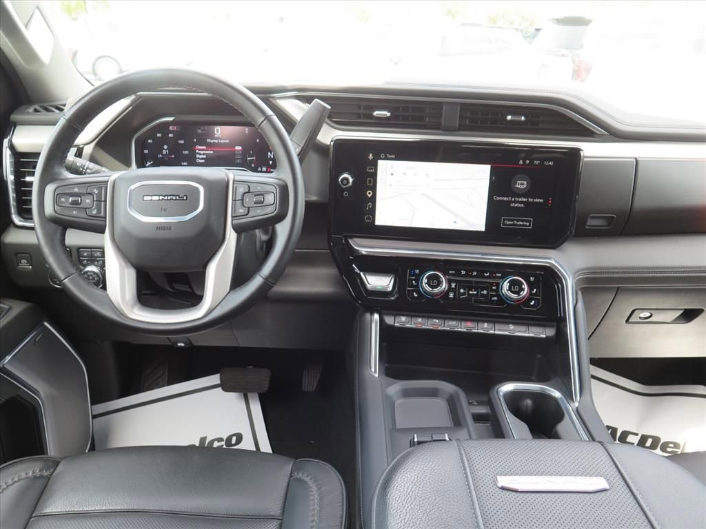 Used 2024 GMC Sierra 2500 Denali w/ Denali Reserve Package AWD/4WD image 23
