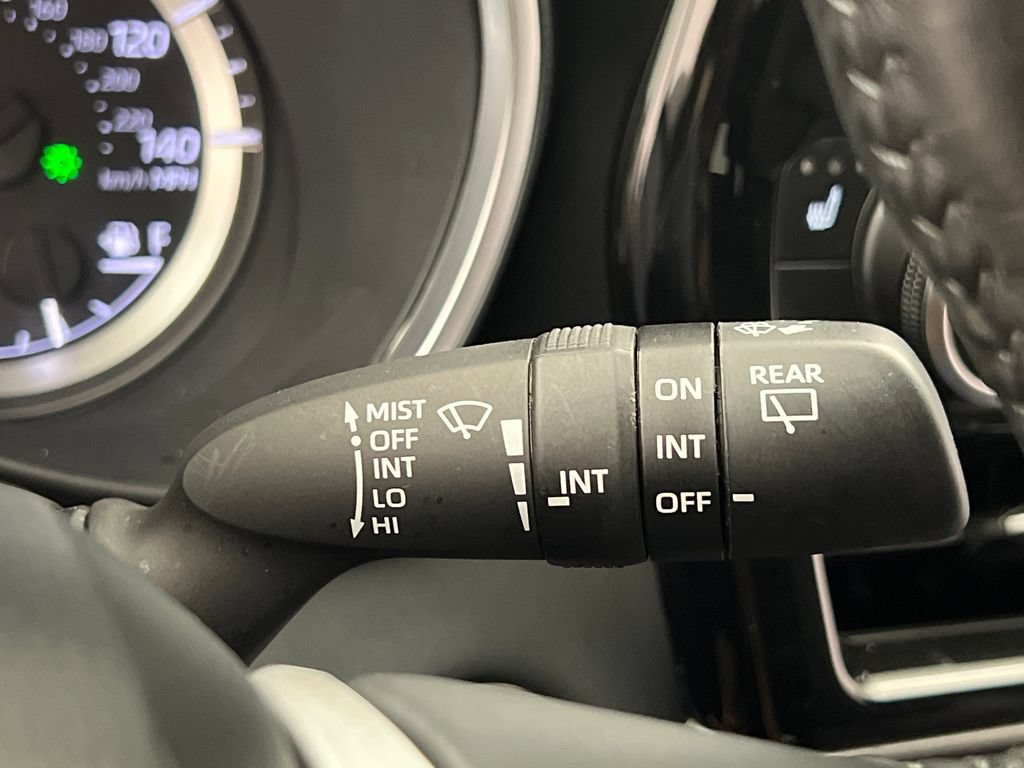 Used 2025 Toyota Highlander XLE FWD image 63