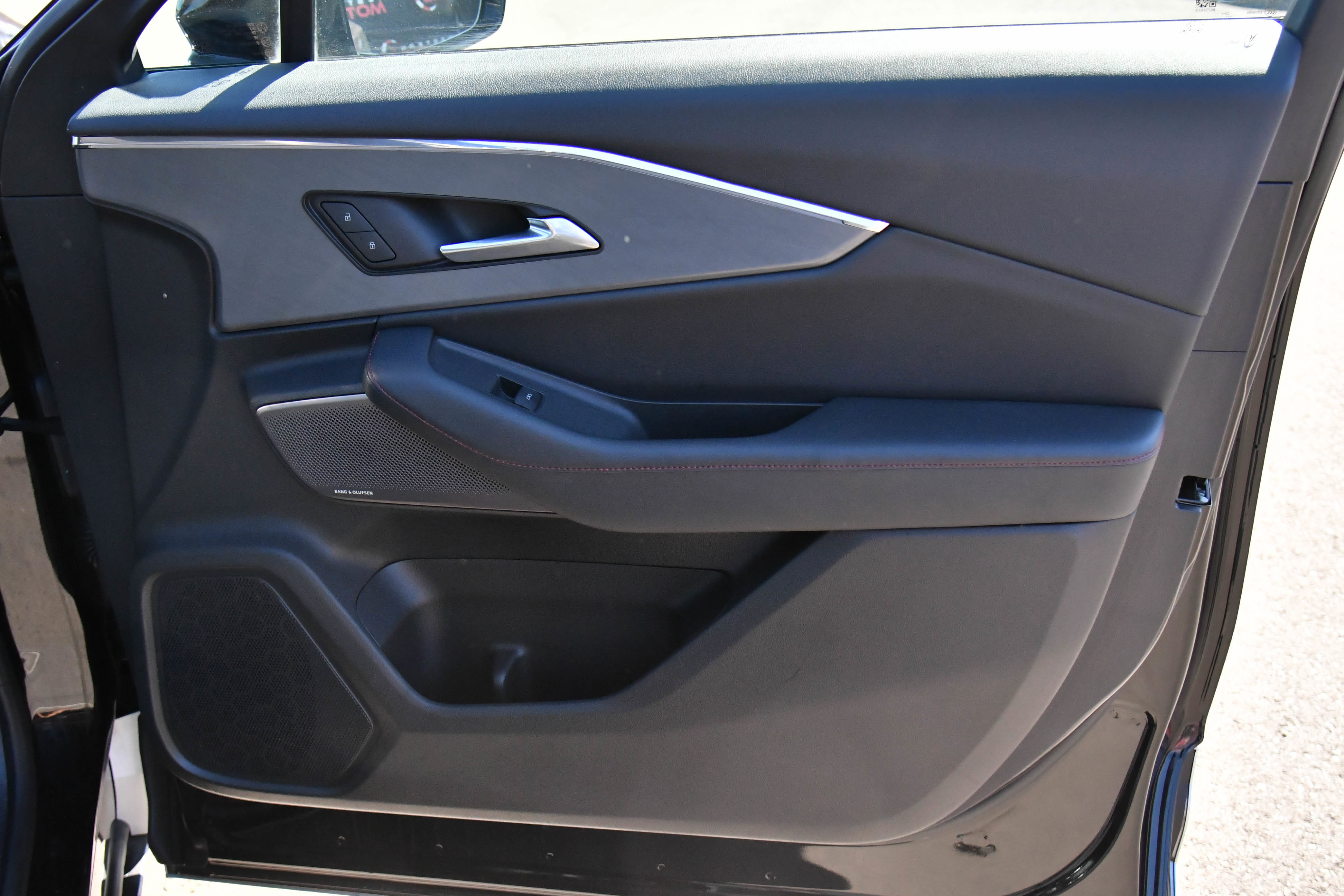 Used 2024 Acura ZDX A-Spec image 46