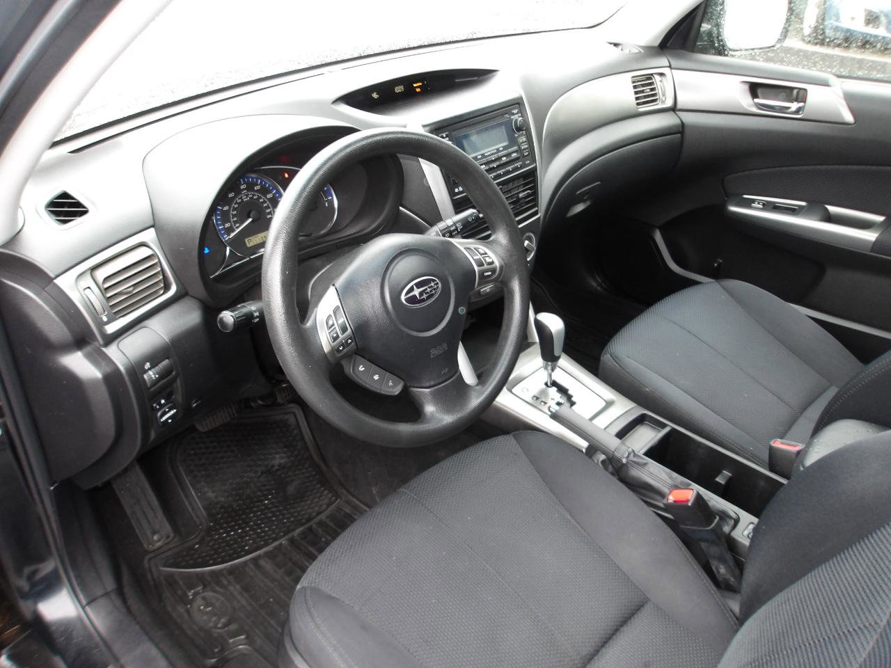 Used 2011 Subaru Forester 2.5X Premium w/ All-Weather Pkg AWD/4WD image 9