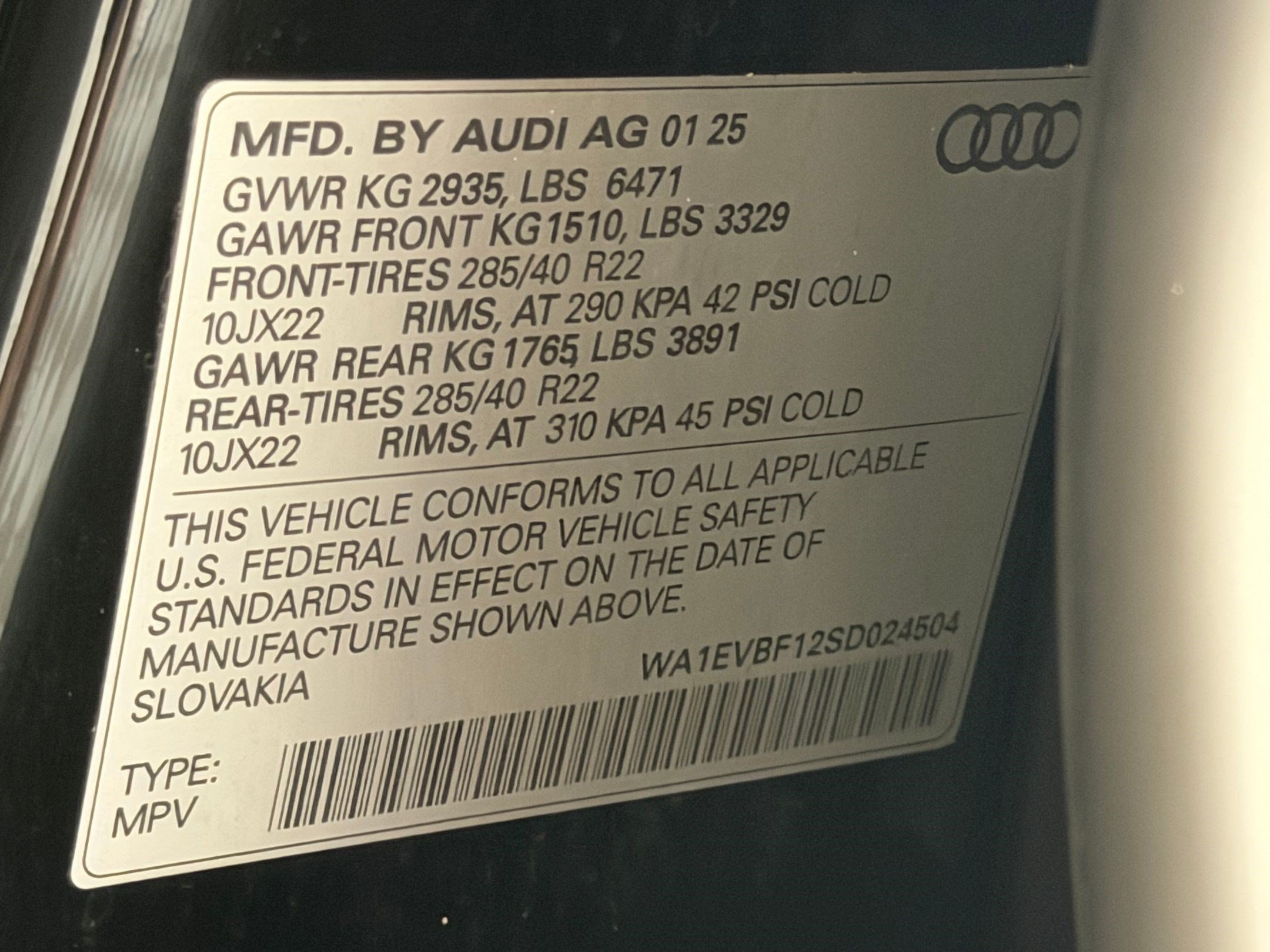 Used 2025 Audi Q8 Premium Plus AWD/4WD image 22