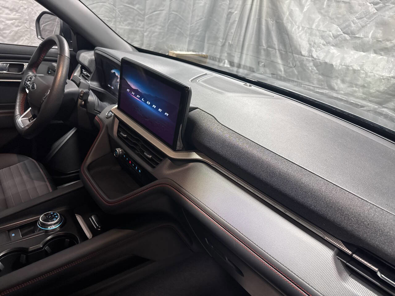 Used 2025 Ford Explorer ST-Line w/ ST-Line Street Pack image 21