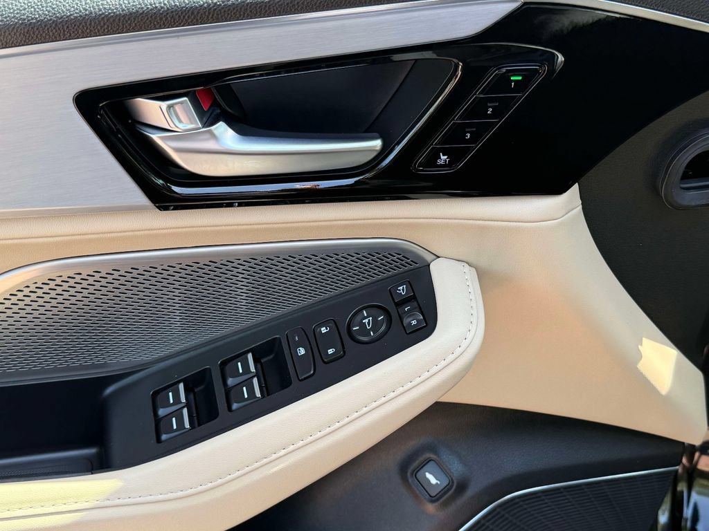 Used 2022 Acura MDX SH-AWD w/ Technology Package image 15