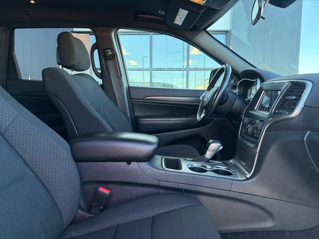Used 2018 Jeep Grand Cherokee Laredo image 11