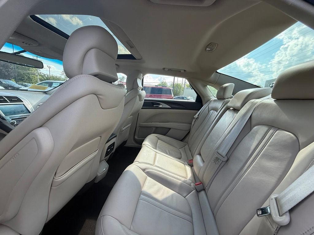 Used 2017 Lincoln MKZ Select w/ Select Plus Package AWD/4WD image 18