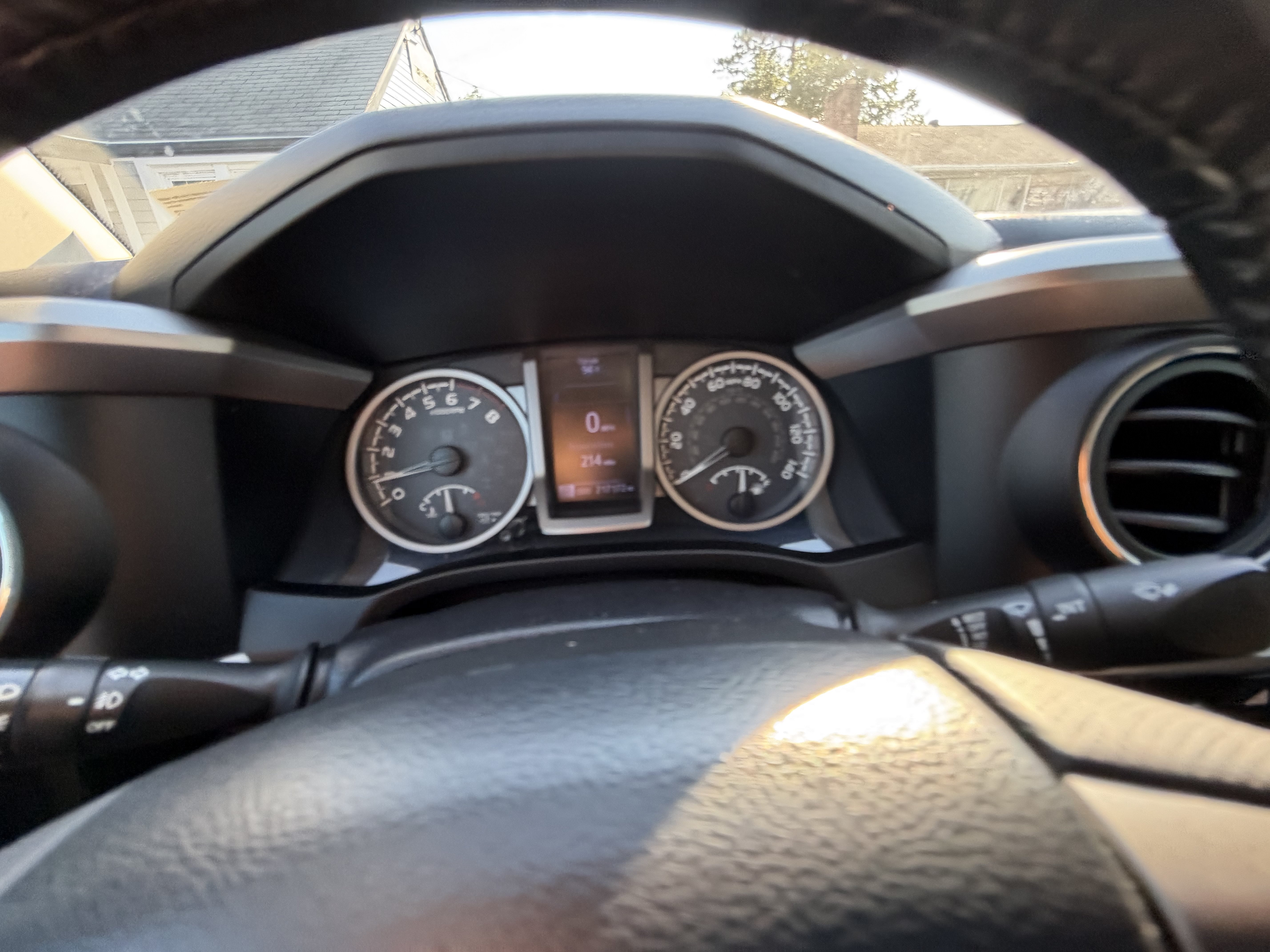 Used 2017 Toyota Tacoma SR5 AWD/4WD image 21