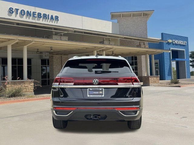 Used 2025 Volkswagen Atlas Cross Sport SE AWD/4WD image 6