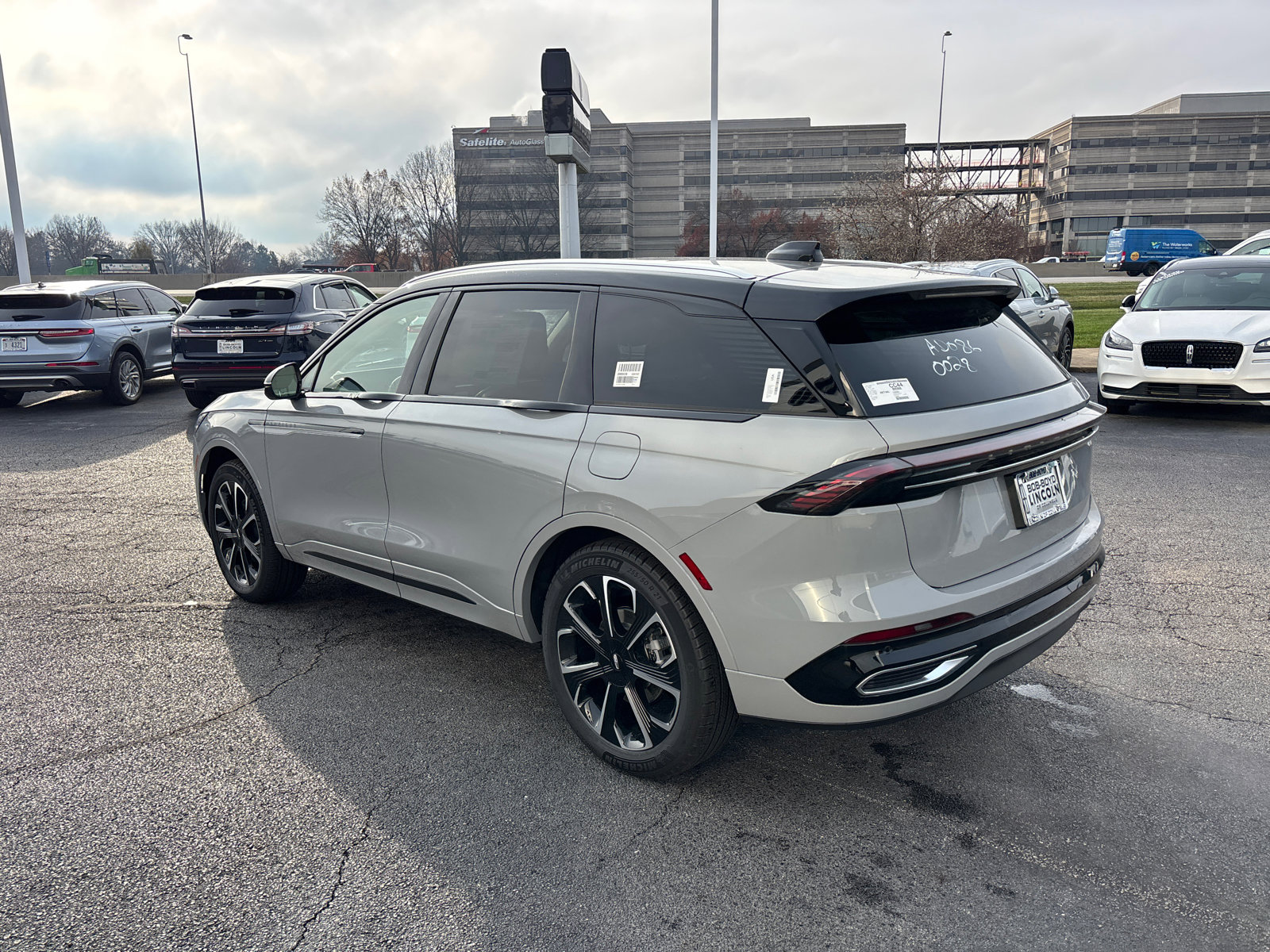 New 2026 Lincoln Nautilus Reserve image 5