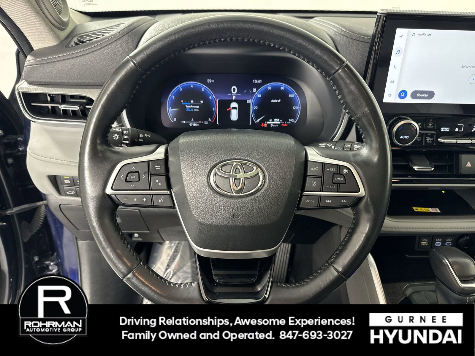 Used 2023 Toyota Highlander Platinum image 11