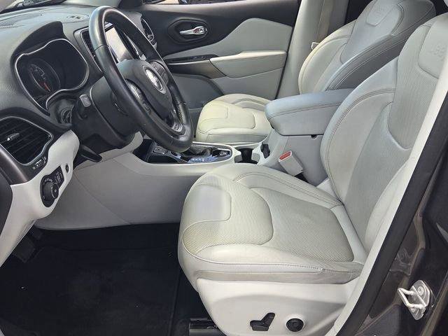 Used 2019 Jeep Cherokee Limited w/ Luxury Group FWD image 9