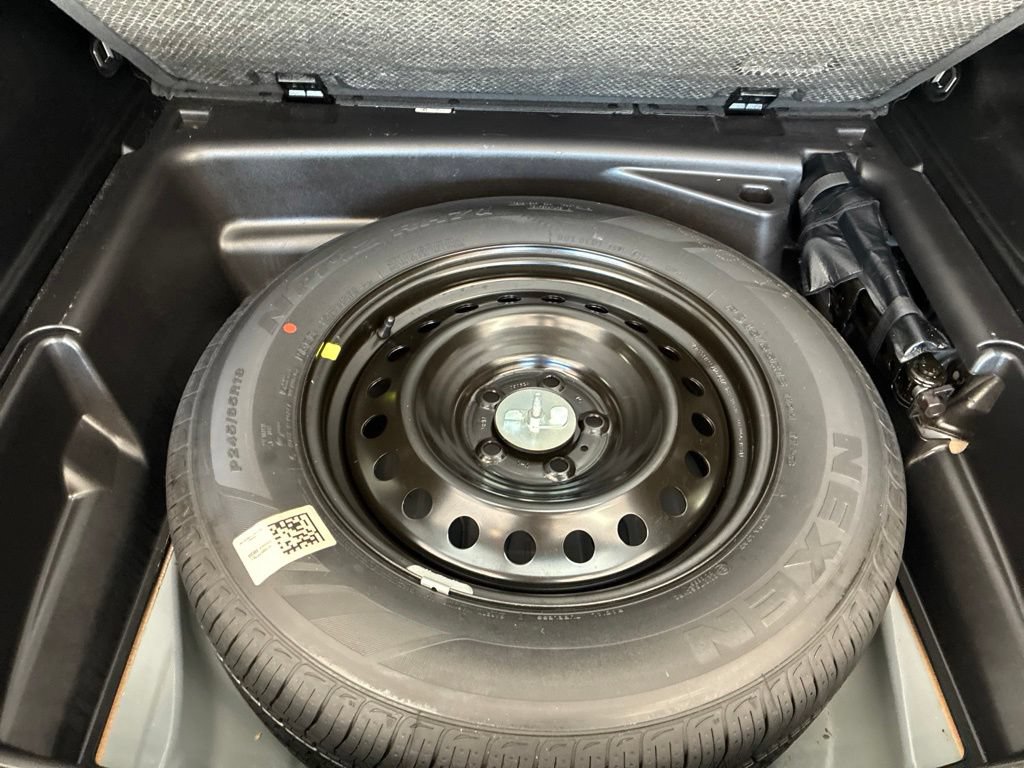 Certified 2024 Jeep Grand Cherokee Altitude AWD/4WD image 22