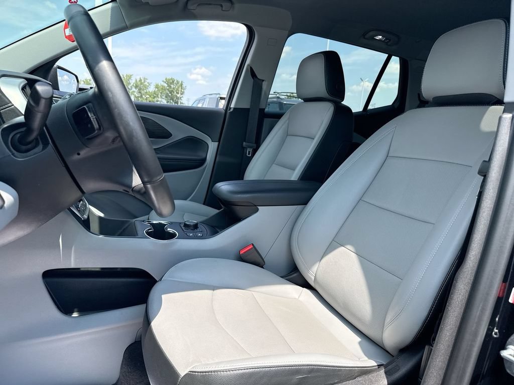 Used 2024 GMC Terrain SLT w/ Infotainment Package II AWD/4WD image 11